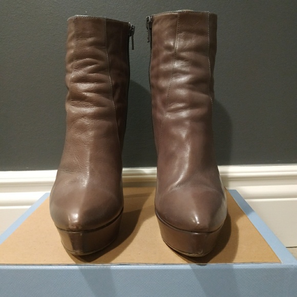 Sexy Leather Ankle Boot - Picture 4 of 7